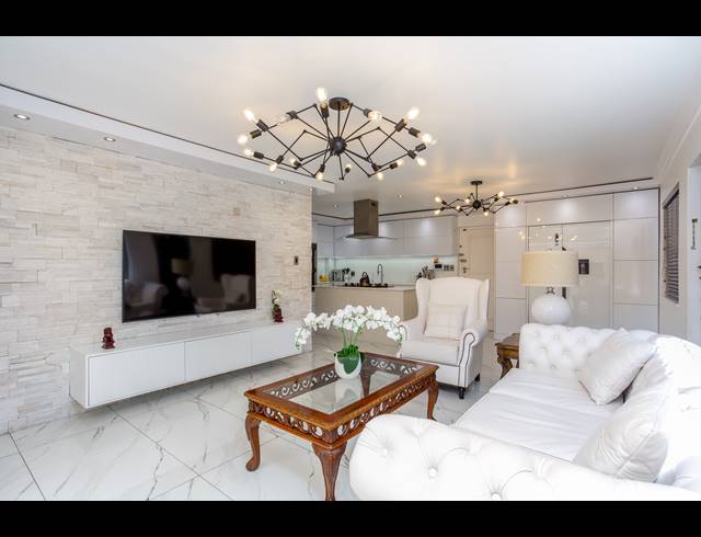 3 BEDROOM FREEHOLD SOLD IN PINELANDS